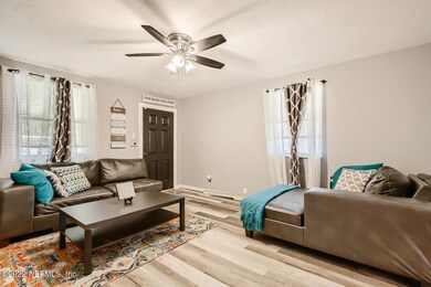 6614 Moret Dr S, Jacksonville, FL 32244 - photo 4