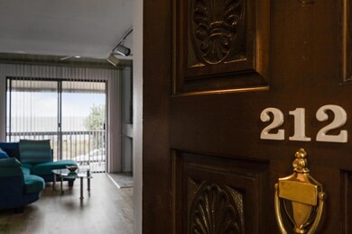 2101 Shore Line Dr unit 212, Alameda, CA 94501 - photo 2