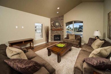 60959 Miles Ct, Bend, OR 97702 - photo 2