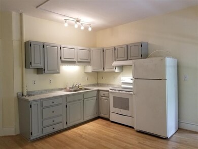 113 Warren St unit B, Concord, NH 03301 - photo 5