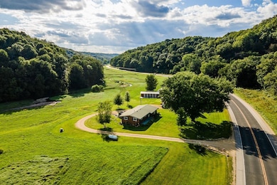 11565 Us Hwy 18, Prairie Du Chien, WI 53821 - photo 7