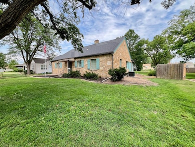 1208 N Hersey Ave, Beloit, KS 67420 - photo 3