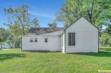 202 5th St, Talmage, NE 68448 - photo 3