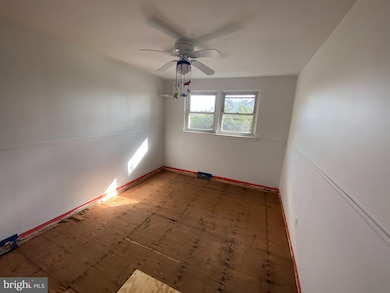 1543 Lakeside Dr, Pennsburg, PA 18073 - photo 6