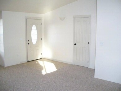 114 Aurora Ln, Central Point, OR 97502 - photo 4