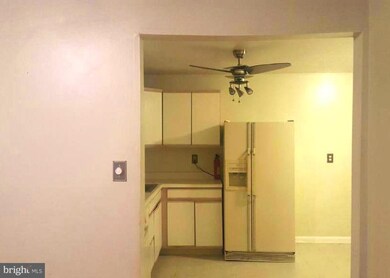 3315 Huntley Square Dr unit T, Temple Hills, MD 20748 - photo 2