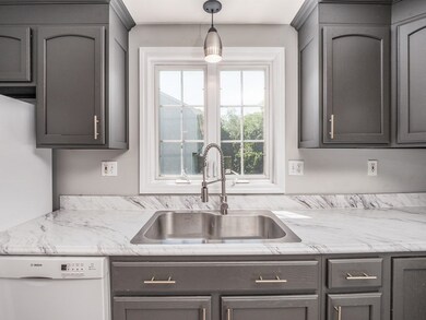 90 Loxwood St unit B, Worcester, MA 01604 - photo 3