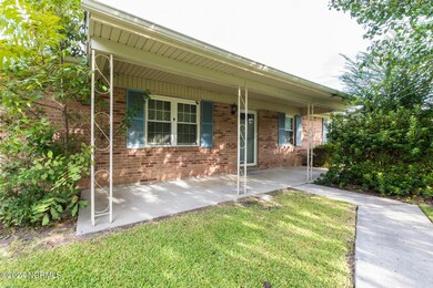 158 White Oak Blvd-4