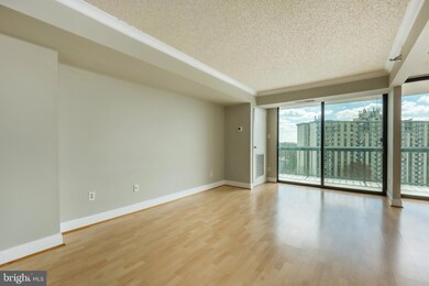 Chelsea Towers unit 1205, Bethesda, MD 20817 - photo 5