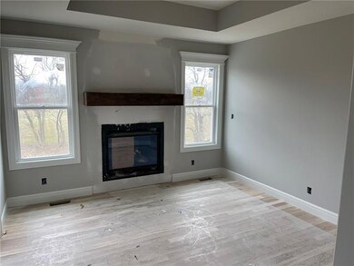 Sitting room w/ fireplace