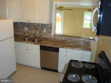 120 Martin Dr, Manassas Park, VA 20111 - photo 2