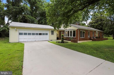 1311 Van Buren Dr, Fort Washington, MD 20744 - photo 2