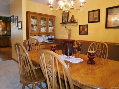 985 Castlebar Dr, North Tonawanda, NY 14120 - photo 7