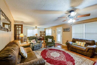 100 S Center St, Bonham, TX 75418 - photo 6