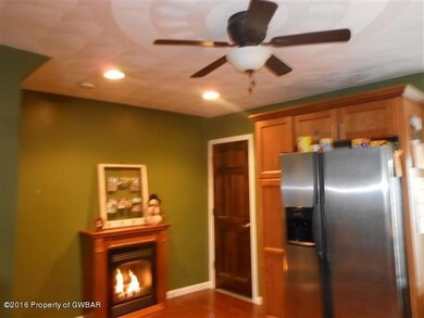 455 Chestnut Ave, Kingston, PA 18704 - photo 4