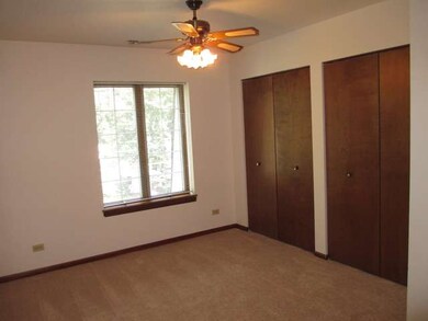 18315 Burnham Ave unit 303, Lansing, IL 60438 - photo 6