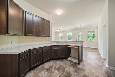 7643 Nevaeh Crest Path, Houston, TX 77016 - photo 5