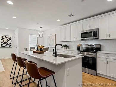 3405 N 1st St unit A506, Broken Arrow, OK 74012 - photo 2