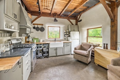 417 Maple Hill Rd, Arlington, VT 05250 - photo 7