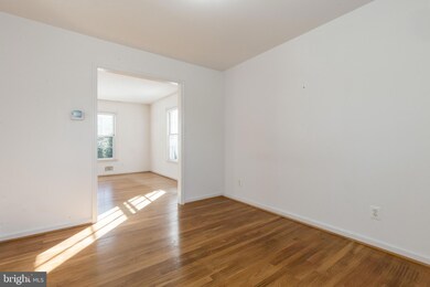 8314 Chartwell Ct, Annandale, VA 22003 - photo 7