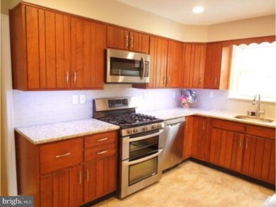 2772 Highland Ave, Broomall, PA 19008 - photo 7