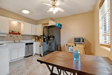 Kitchen/Eating Space