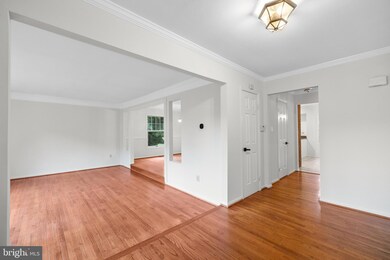 10217 Grovewood Way, Fairfax, VA 22032 - photo 6