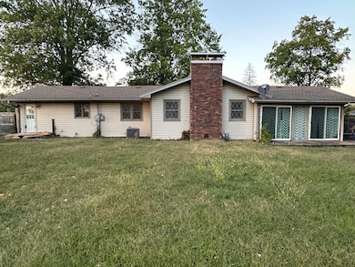 2 E Black St, Marshall, MO 65340 - photo 3