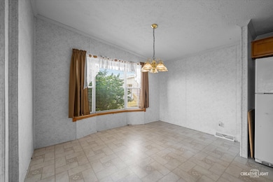 879 Meadowlark Cir unit B, Sandwich, IL 60548 - photo 5