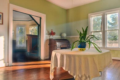 Dining room front room view