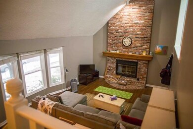 Huge vaulted Great Room