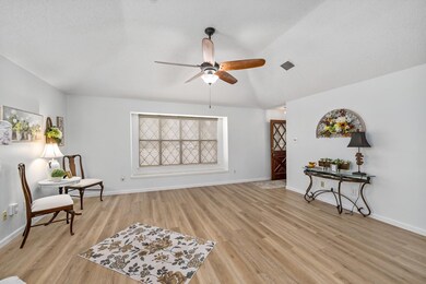 2605 Aquaduct Ct, Bedford, TX 76022 - photo 7