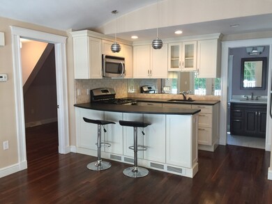 47R Hanock Ave unit 47R, Newton, MA 02459 - photo 6