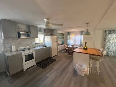 3901 71st St W unit 209, Bradenton, FL 34209 - photo 5