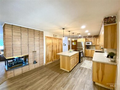 516 Cedar Dr, Burley, ID 83318 - photo 3