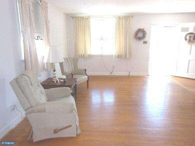 226 Blythe Ave, Drexel Hill, PA 19026 - photo 7