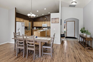 Kitchen, Dining