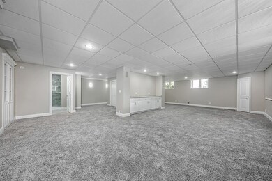 4215 Falkner Dr, Naperville, IL 60564 - photo 6