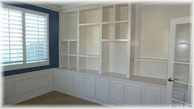 OFFICED W/BUILT-INS