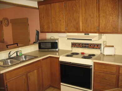 5373 Rafter Circle Kitchen (1)