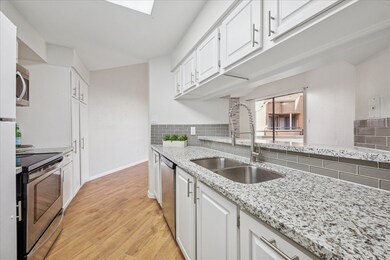 5210 Weslayan St unit 303, Houston, TX 77005 - photo 7