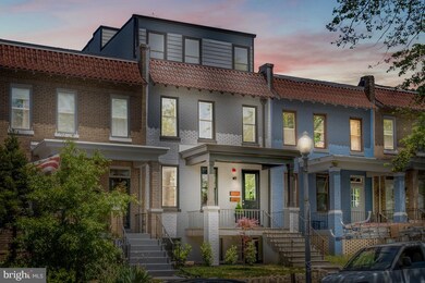 729 Princeton Place NW unit 2, Washington, DC 20010 - photo 3