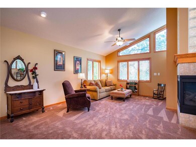 882 Aurora Circle  Living room 3