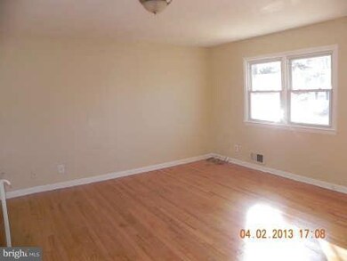 5025 59th Ave, Hyattsville, MD 20781 - photo 4