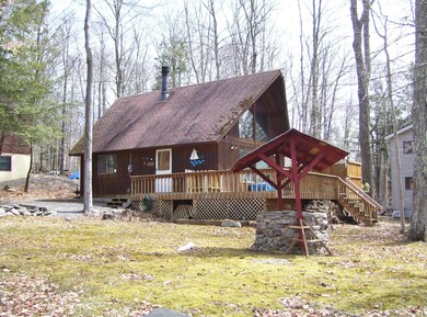 1076 Red Hawk Dr, Lake Ariel, PA 18436 - photo 3