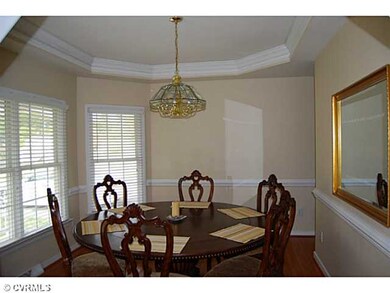 Dining Room - Beautiful wood floors,fresh paint an