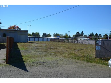 3236 G St, Hubbard, OR 97032 - photo 3