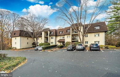 307 B B000 Summit Dr unit B, Bryn Mawr, PA 19010 - photo 4