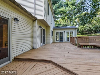 5701 Mossrock Dr, Rockville, MD 20852 - photo 3