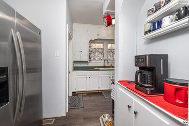 1331 SW Wayne Ave, Topeka, KS 66604 - photo 4